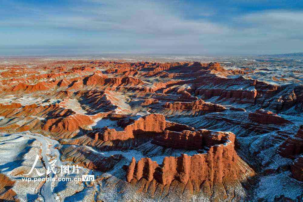 近日拍攝的張掖平山湖大峽谷壯美景色。