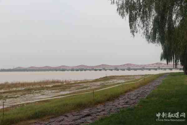 【母親河畔的中國(guó)】打卡鄭州黃河灘地公園 感受黃河的壯美奇觀