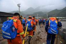 暴雨洪災(zāi)下中國(guó)救援力量守護(hù)民眾安全